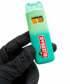 Buzz Bar Disposable Live Diamonds device with green gradient body, oil window, and branded design.