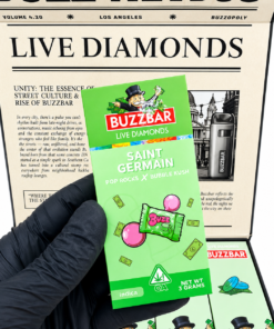 Buzz Bar Disposable Live Diamonds flavor collection displayed in Buzz News retail packaging.