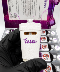 Dranks 2G Disposable white vape device with Dranks logo and oil viewing window